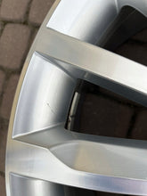Laden Sie das Bild in den Galerie-Viewer, 4x Alufelge 18 Zoll 7.0" 5x112 43ET Glanz Silber 565601025E Skoda Kodiaq FEL4981756231tn