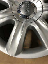 Load image into Gallery viewer, 1x Alufelge 19 Zoll 8.5&quot; 5x130 62ET Glanz Silber 4L0601025C Audi Q7 Rim Wheel