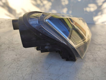 Laden Sie das Bild in den Galerie-Viewer, Frontscheinwerfer Skoda Superb III 3V1941016A Xenon Rechts Headlight