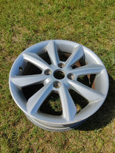 Laden Sie das Bild in den Galerie-Viewer, 1x Alufelge 16 Zoll 6.5" 4x108 47 5ET Glanz Silber H1BJ1007C1 Ford Fiesta I FEL5997158617zm
