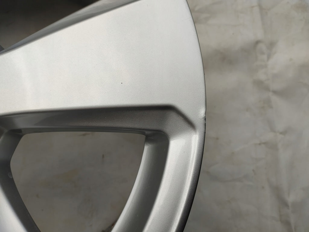 1x Alufelge 17 Zoll 7.5" 5x112 43ET Glanz Silber 8V0601025P Audi A3 Rim Wheel FEL3425696863al
