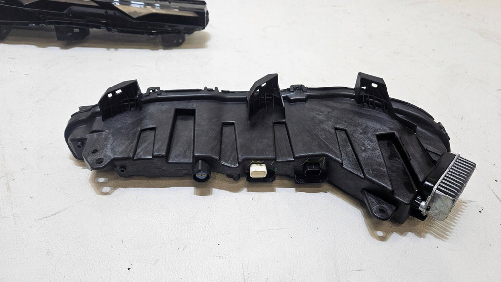 Frontscheinwerfer BMW 9880471 9880472 Vorderseite Scheinwerfer Headlight SCH7313255766ra