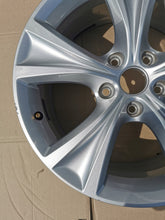 Load image into Gallery viewer, 1x Alufelge 17 Zoll 7.5&quot; 5x112 46ET Glanz Silber 5FA601025C Seat Leon Rim Wheel