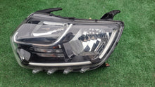 Load image into Gallery viewer, Frontscheinwerfer Dacia Duster 260609367R LED Links Scheinwerfer Headlight SCH4599393391ok