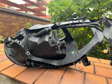 Laden Sie das Bild in den Galerie-Viewer, Frontscheinwerfer Mitsubishi Colt Ein Stück (Rechts oder Links) Headlight