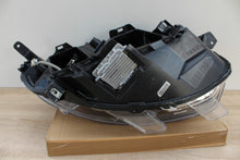 Laden Sie das Bild in den Galerie-Viewer, Frontscheinwerfer Opel Zafira C Vivaro Life 9832837680 Xenon Links Headlight