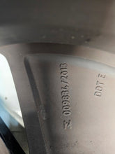 Laden Sie das Bild in den Galerie-Viewer, 1x Alufelge 18 Zoll 7.5&quot; 5x108 50 5ET 31680403 Volvo Xc60 Ii Rim Wheel