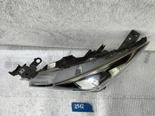 Laden Sie das Bild in den Galerie-Viewer, Frontscheinwerfer Mazda 3 B45A51040 Links Scheinwerfer Headlight SCH1660639864io