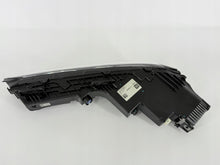 Laden Sie das Bild in den Galerie-Viewer, Frontscheinwerfer BMW 7 9879936-14 Vorderseite Scheinwerfer Headlight SCH6494516437vm