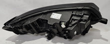 Laden Sie das Bild in den Galerie-Viewer, Frontscheinwerfer Renault Megane I E-Tech 260605490R LED Links Headlight SCH4626622022gz