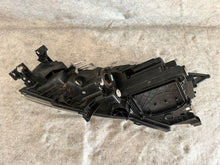 Laden Sie das Bild in den Galerie-Viewer, Frontscheinwerfer Mazda 6 GS1F-51030 LED Rechts Scheinwerfer Headlight