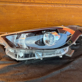 Frontscheinwerfer Toyota Yaris EU-K06 Links Scheinwerfer Headlight SCH2277056629xj