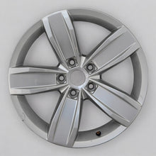 Laden Sie das Bild in den Galerie-Viewer, 1x Alufelge 17 Zoll 7.0&quot; 5x112 40ET Glanz Silber 3G0601025E VW Passat B8