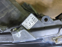 Load image into Gallery viewer, Frontscheinwerfer Suzuki Swace Corolla 81110-02S60 LED Rechts Headlight