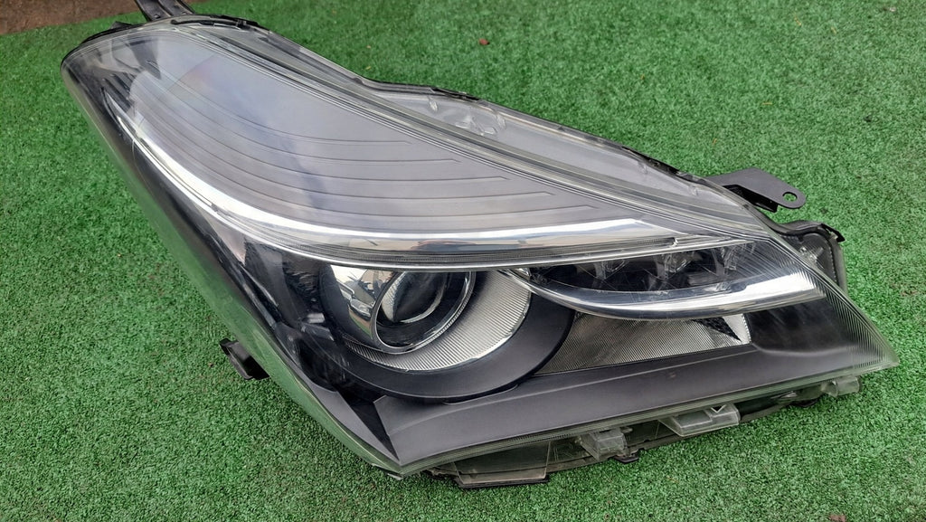 Frontscheinwerfer Toyota Yaris LED Rechts Scheinwerfer Headlight