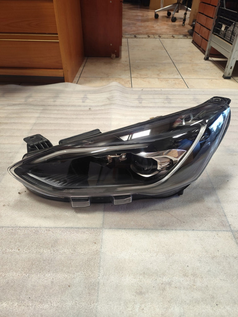 Frontscheinwerfer Ford Focus JX7B13E017AF Links Scheinwerfer Headlight SCH6887798381ch