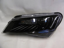 Laden Sie das Bild in den Galerie-Viewer, Frontscheinwerfer Skoda Superb III 3V1941015B Xenon Links Scheinwerfer Headlight