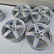 Load image into Gallery viewer, 4x Alufelge 17 Zoll 7.5" 5x112 27ET VW Passat B7 Tiguan Sharan Rim Wheel FEL4357959663tz