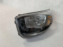 Laden Sie das Bild in den Galerie-Viewer, Frontscheinwerfer Kia Picanto 92101-G60 FALSE Scheinwerfer Headlight SCH8557043593dt