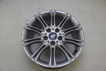 Laden Sie das Bild in den Galerie-Viewer, 1x Alufelge 18 Zoll 8.0" 5x120 20ET Glanz Silber 8036570 BMW E60 E61 Rim Wheel FEL9013598932qx