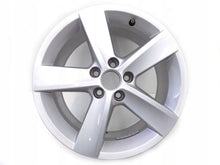 Laden Sie das Bild in den Galerie-Viewer, 1x Alufelge 16 Zoll 7.0" 5x112 48ET 6R0601025Q VW Rim Wheel FEL9241213358dr