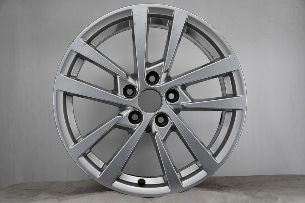 1x Alufelge 17 Zoll 7.5" 5x112 51ET Glanz Silber 8V0601025CS Audi Rim Wheel FEL2278709098gz