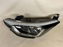 Load image into Gallery viewer, Frontscheinwerfer Hyundai I20 92101-C8000 Ein Stück (Rechts oder Links)