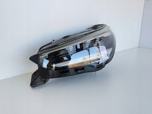 Laden Sie das Bild in den Galerie-Viewer, Frontscheinwerfer Opel Corsa F 39162658 LED Links Scheinwerfer Headlight SCH1818227350rx
