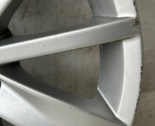 Load image into Gallery viewer, 1x Alufelge 15 Zoll 6.0&quot; 5x100 40ET 6C0601025 VW Polo Rim Wheel