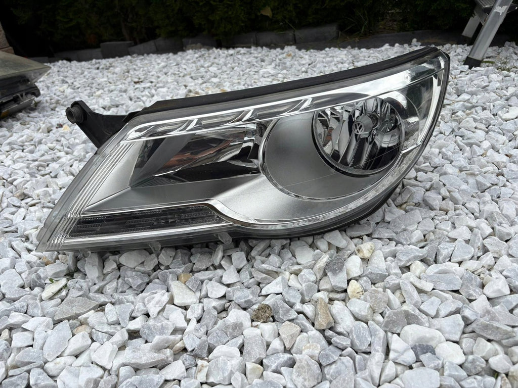 Frontscheinwerfer VW Tiguan Ein Stück (Rechts oder Links) Scheinwerfer Headlight