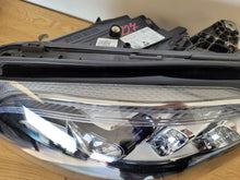 Laden Sie das Bild in den Galerie-Viewer, Frontscheinwerfer Mercedes-Benz W205 A2059061506KZ LED Links Headlight SCH4392079955hm