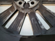 Load image into Gallery viewer, 1x Alufelge 17 Zoll 7.0&quot; 5x100 43ET Glanz 6P0601025C Mg Ibiza Iv Rim Wheel