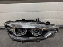 Laden Sie das Bild in den Galerie-Viewer, Frontscheinwerfer BMW F30 F31 8738712 8738711 Ein Satz Scheinwerfer Headlight SCH9696549292so