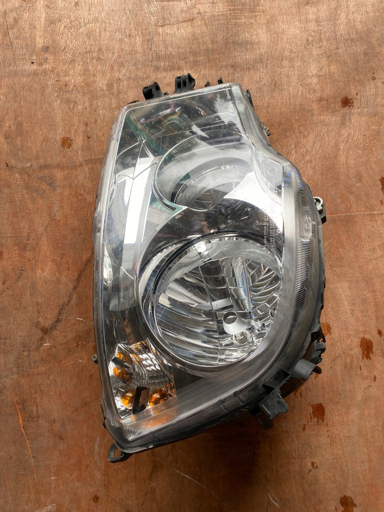 Frontscheinwerfer Mercedes-Benz A9608201939 Rechts Scheinwerfer Headlight