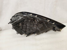 Laden Sie das Bild in den Galerie-Viewer, Frontscheinwerfer VW Touareg 7P1941031 7P1941032 Xenon Ein Satz Headlight