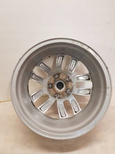 Laden Sie das Bild in den Galerie-Viewer, 1x Alufelge 17 Zoll 7.0&quot; 5x120 50ET Glanz Silber 9803723 Mini R60 R61 Rim Wheel