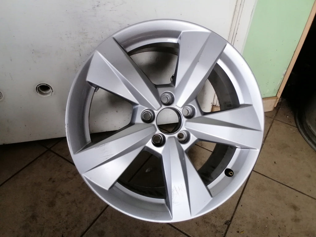 1x Alufelge 16 Zoll 6.5" 5x100 40ET Glanz Silber 82A601025A Audi A1 Rim Wheel