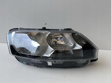 Laden Sie das Bild in den Galerie-Viewer, Frontscheinwerfer Skoda Rapid 5JB941018 Rechts Scheinwerfer Headlight SCH8889784032rl