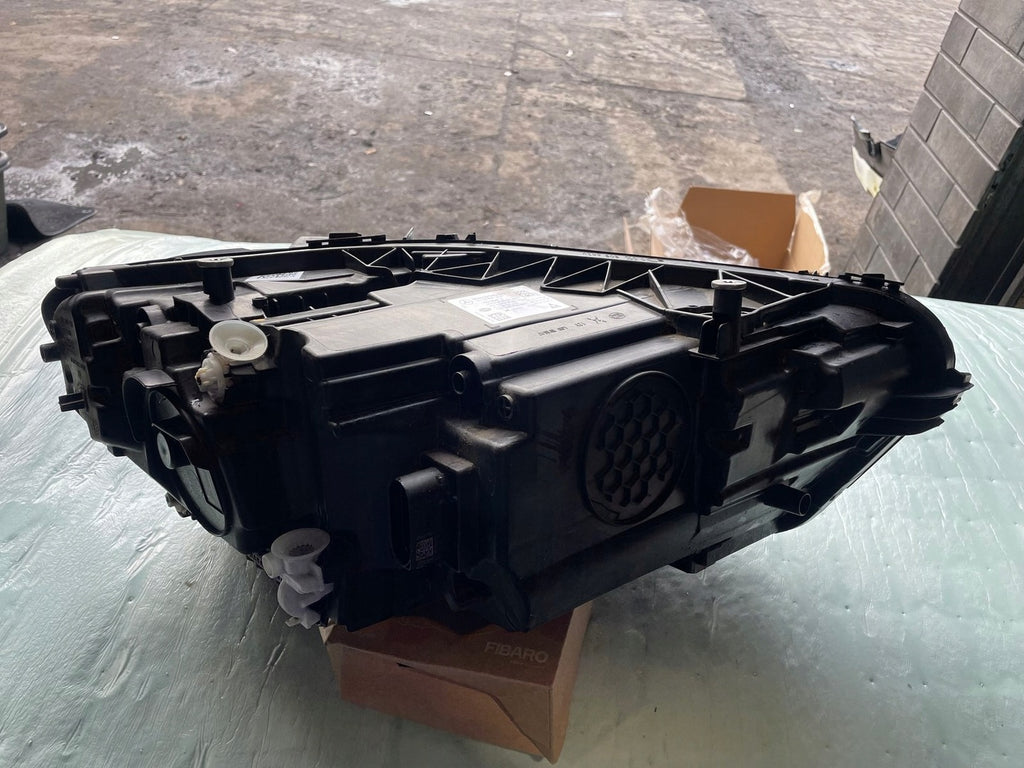 Frontscheinwerfer Mercedes-Benz Cla A1189061301 A1189061401 Rechts oder Links SCH5240777391su