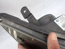 Laden Sie das Bild in den Galerie-Viewer, Frontscheinwerfer VW Crafter 9068201361 2E1941006 Ein Stück (Rechts oder Links) SCH2708215775tm