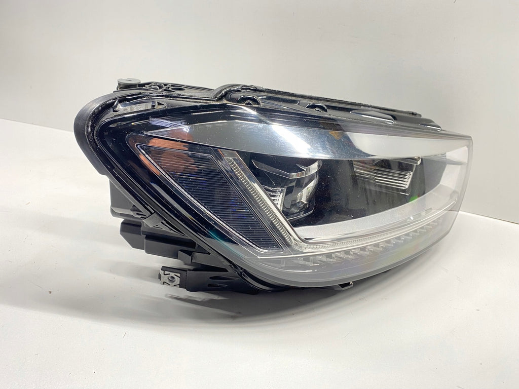Frontscheinwerfer VW Touran 5TB941082A 5TB941082B LED Rechts Headlight SCH6355722721gr