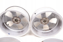 Laden Sie das Bild in den Galerie-Viewer, 4x Alufelge 18 Zoll 7.5" 5x108 50 5ET Glanz Silber 31471553 Volvo Xc40 Rim Wheel FEL1483128526rv