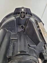 Laden Sie das Bild in den Galerie-Viewer, Frontscheinwerfer Mercedes-Benz W463 Xenon Ein Stück (Rechts oder Links) SCH7736233553ye