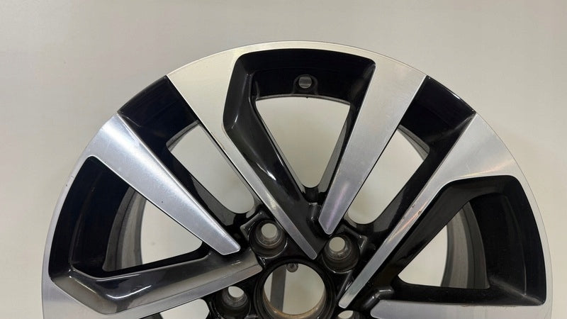1x Alufelge 16 Zoll 6.5" 5x112 48ET Glanz Schwarz 5TA601025P VW Touran Rim Wheel FEL7135575398in