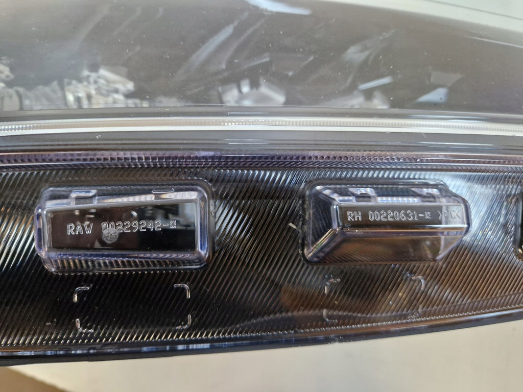 Frontscheinwerfer Ford Focus NX7B13E014CD LED Rechts Scheinwerfer Headlight SCH5585076415oe