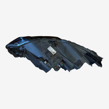 Laden Sie das Bild in den Galerie-Viewer, Frontscheinwerfer Peugeot 5008 II 9855524680 LED Rechts Scheinwerfer Headlight SCH2192432788hg