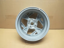 Laden Sie das Bild in den Galerie-Viewer, 1x Alufelge 15 Zoll 6.0&quot; 4x100 48ET Glanz Silber 52910-K7100 Hyundai I20