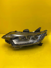 Laden Sie das Bild in den Galerie-Viewer, Frontscheinwerfer Mitsubishi Outlander III 8301C8-63 LED Rechts oder Links