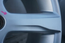 Load image into Gallery viewer, 1x Alufelge 17 Zoll 7.0" 5x108 50ET Glanz Silber 31400029 Volvo Rim Wheel FEL6573633157cd