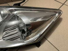 Load image into Gallery viewer, Frontscheinwerfer Toyota Auris 81170-02460 Links Scheinwerfer Headlight SCH8498936129gl